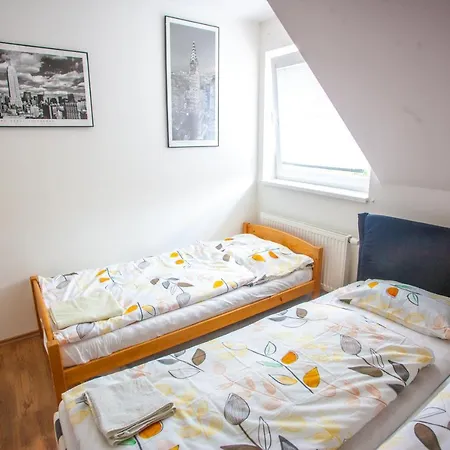 Villa Prague Luxury Villa, Jacuzzi, Hi-speed Wifi, Hbo, Terrace *